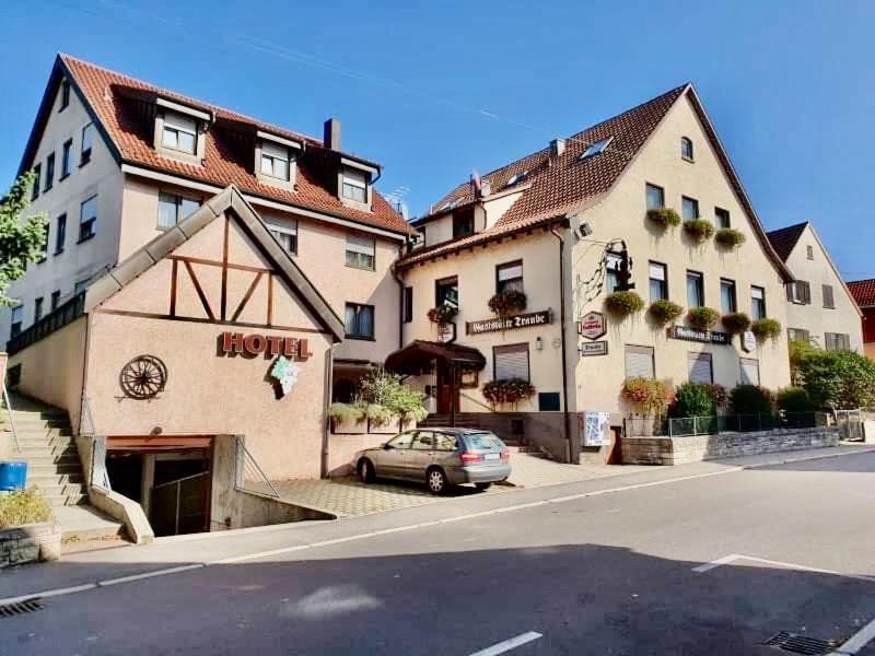 Traube Hotel Oeffingen Фелбах Екстериор снимка
